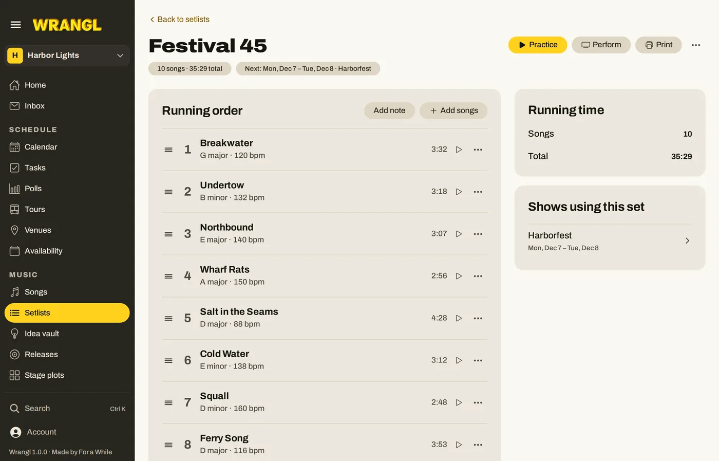 A setlist in Wrangl with its songs in order, each with its key and length